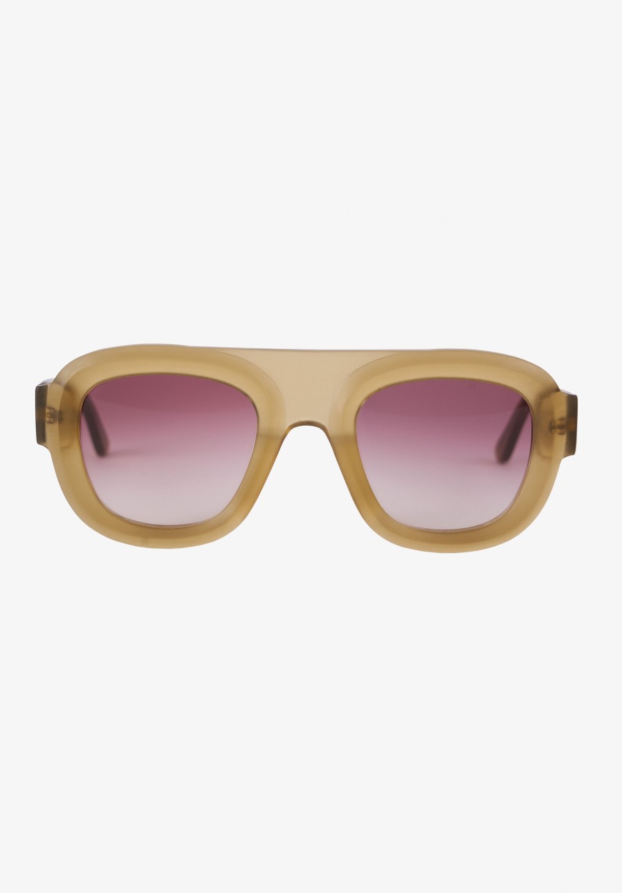 Frau Lala Berlin | Sunglasses Keith Peppel